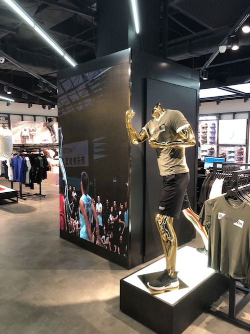 Square Pillars With P2.5 LED Display In Sport Shop